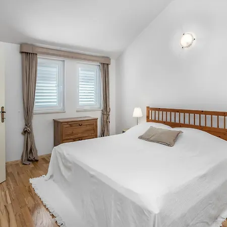 Casa vacanze Amazing In Barbat With Kitchen *