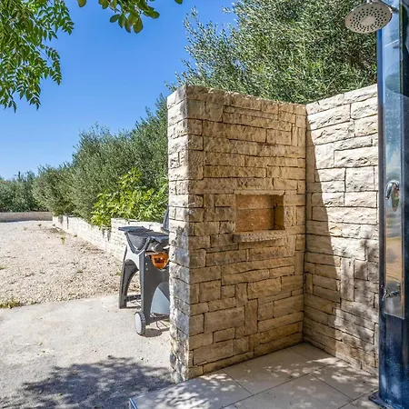 Amazing In Barbat With Kitchen Casa vacanze